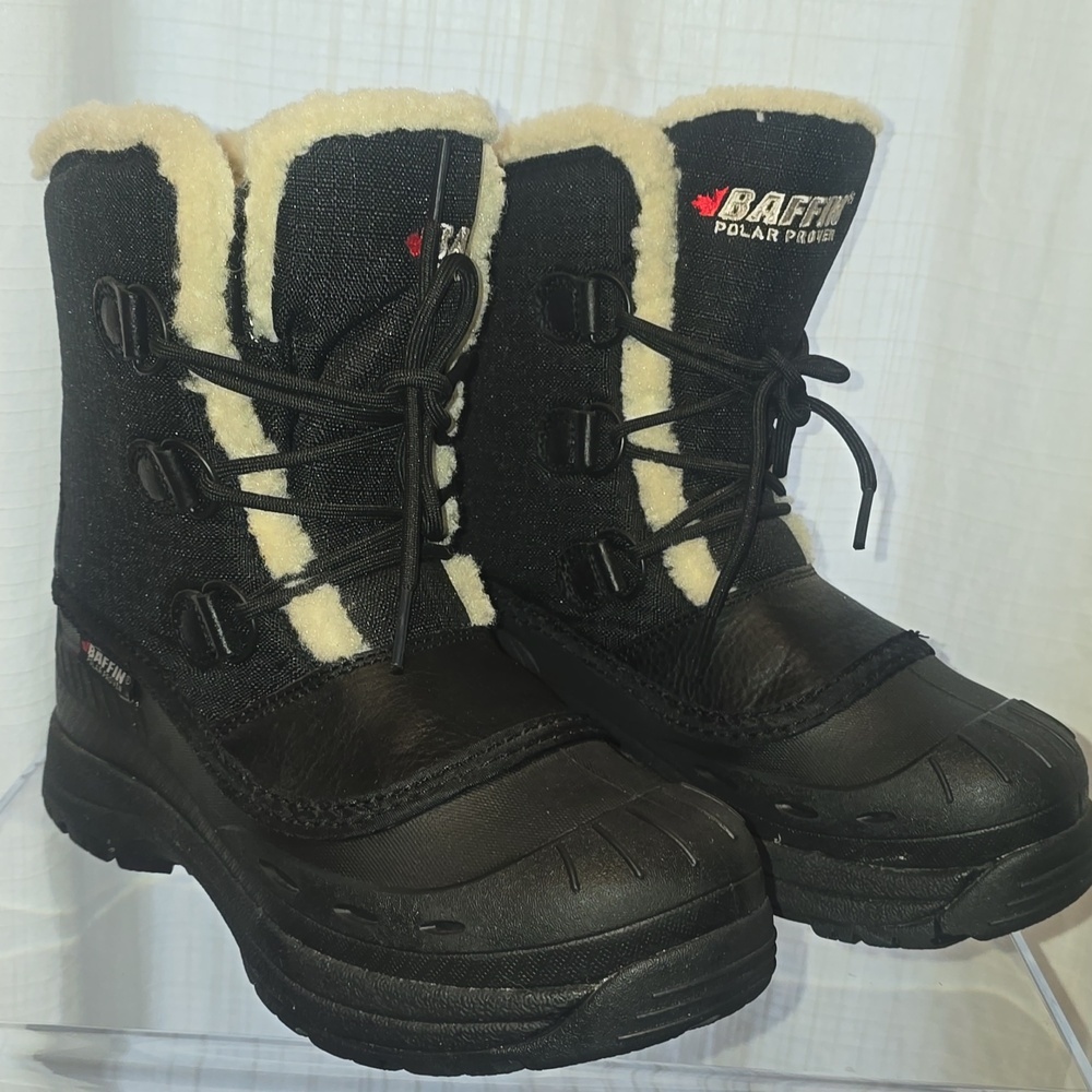 Baffin Black Tessa Boots with White Fur Trim Winter Boots - Picture 16 of 16